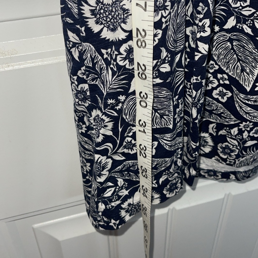 H&M Navy and White Floral Dress - Picture 5 of 5
